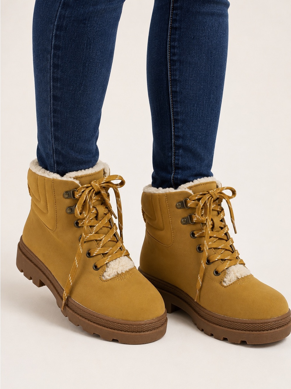 Nordstrom Rack Women’s Lug Boots sz 8 Sherpa Lined NEW # box 860